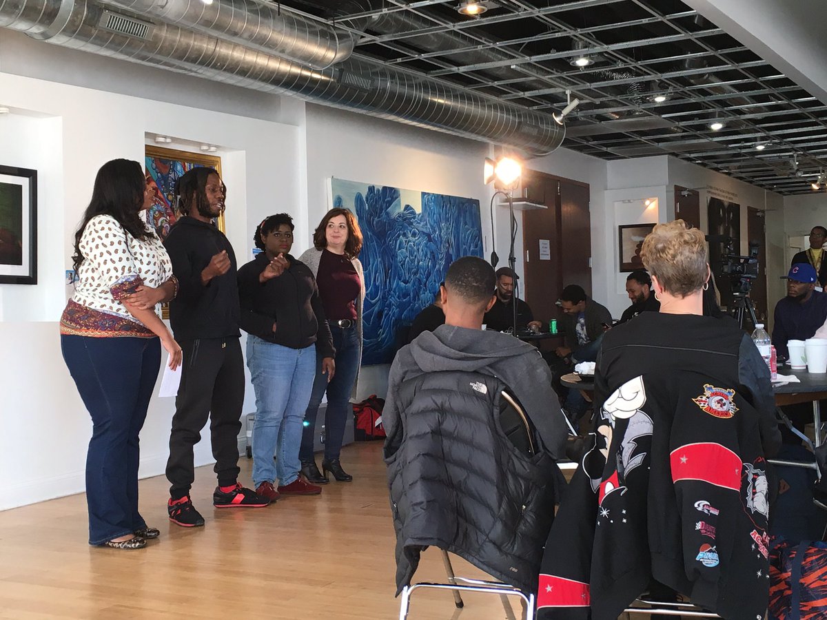 Bronzeville Live is setting up pop-up recording studios helping young people becoming recording artists <a href="/grove3547/">Grove3547</a>