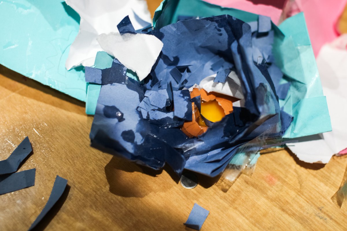 <a href="/v_vulpes/">Vulpes Vulpes</a> loved leading this activity for Arts Award students <a href="/MetalSouthend/">Metal Southend</a> Egg Saviour Sculptures #timeandspaceresidency