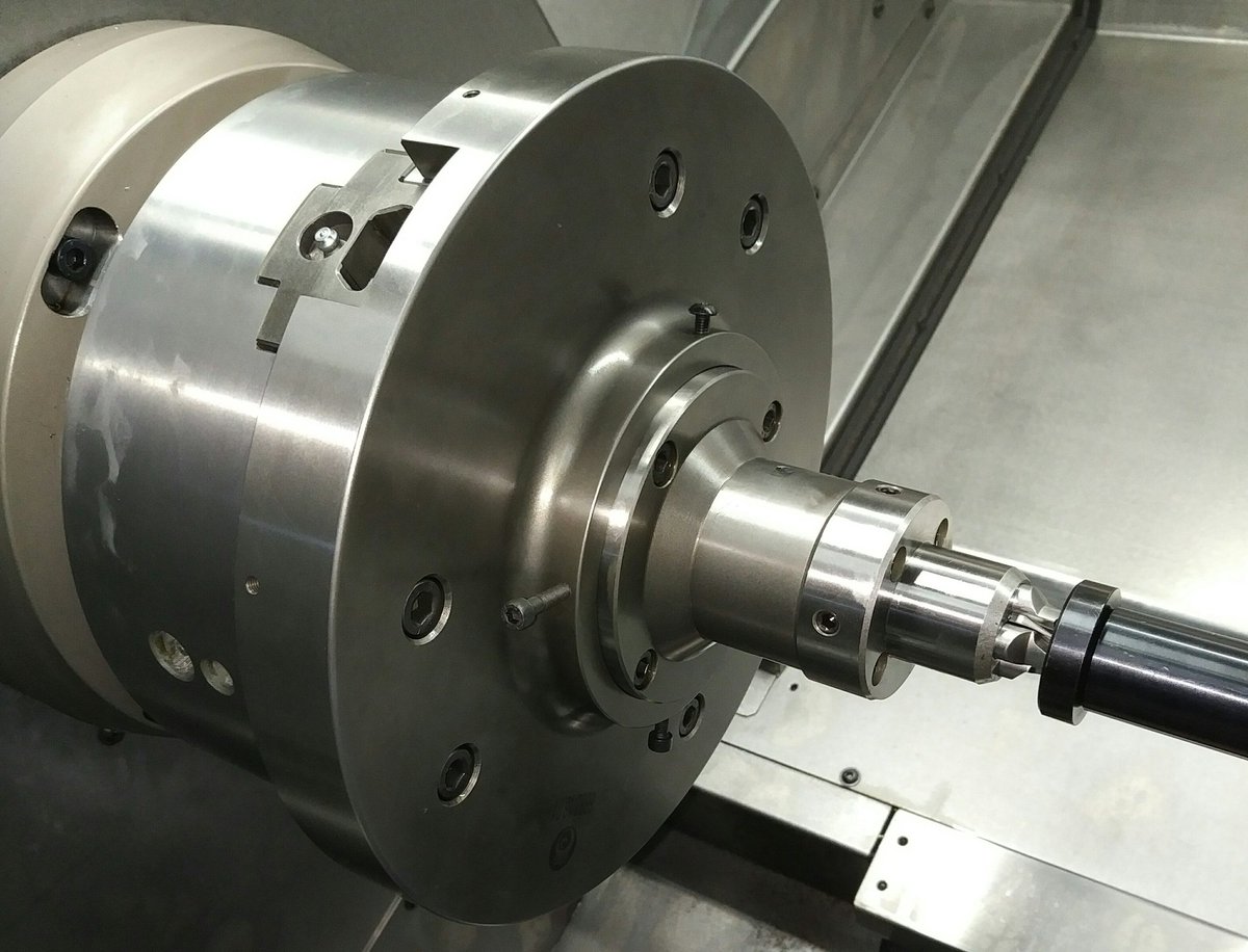 AvtechV's tweet image. New FRB application of face driver mounted directly on chuck using a special flange.