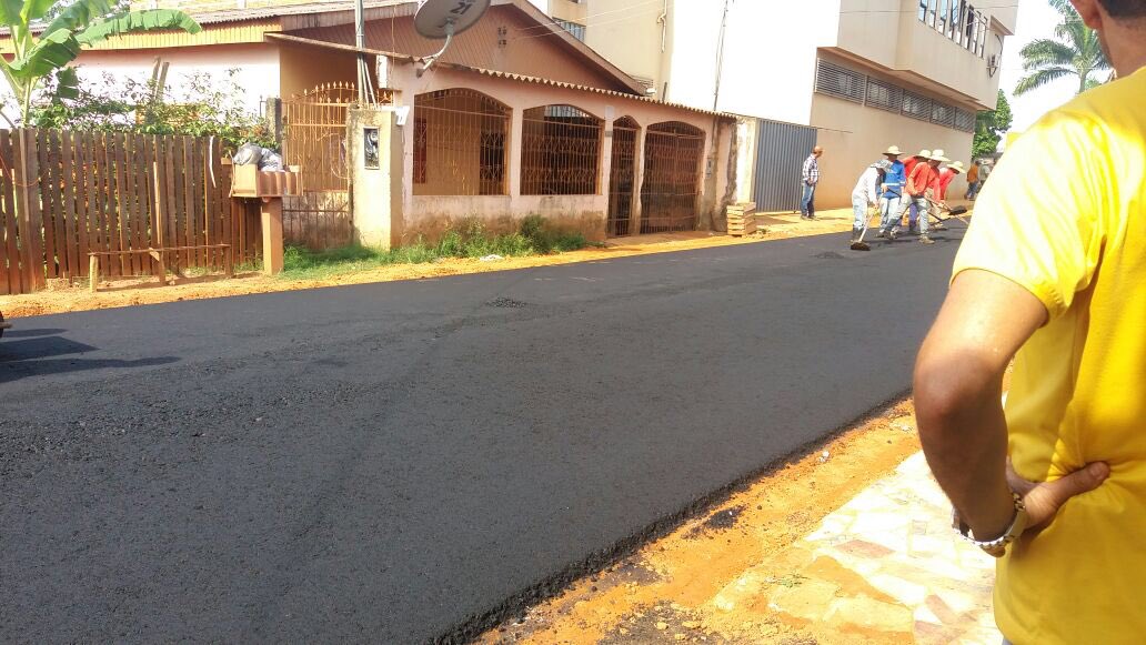 Caruta_Geber's tweet photo. Essa rua tem uma história! Parabéns prefeito  @MarcusAlexan13  #compromisso #trabalho #riobranco #vida #2017 https://t.co/Vpc5peXvm6