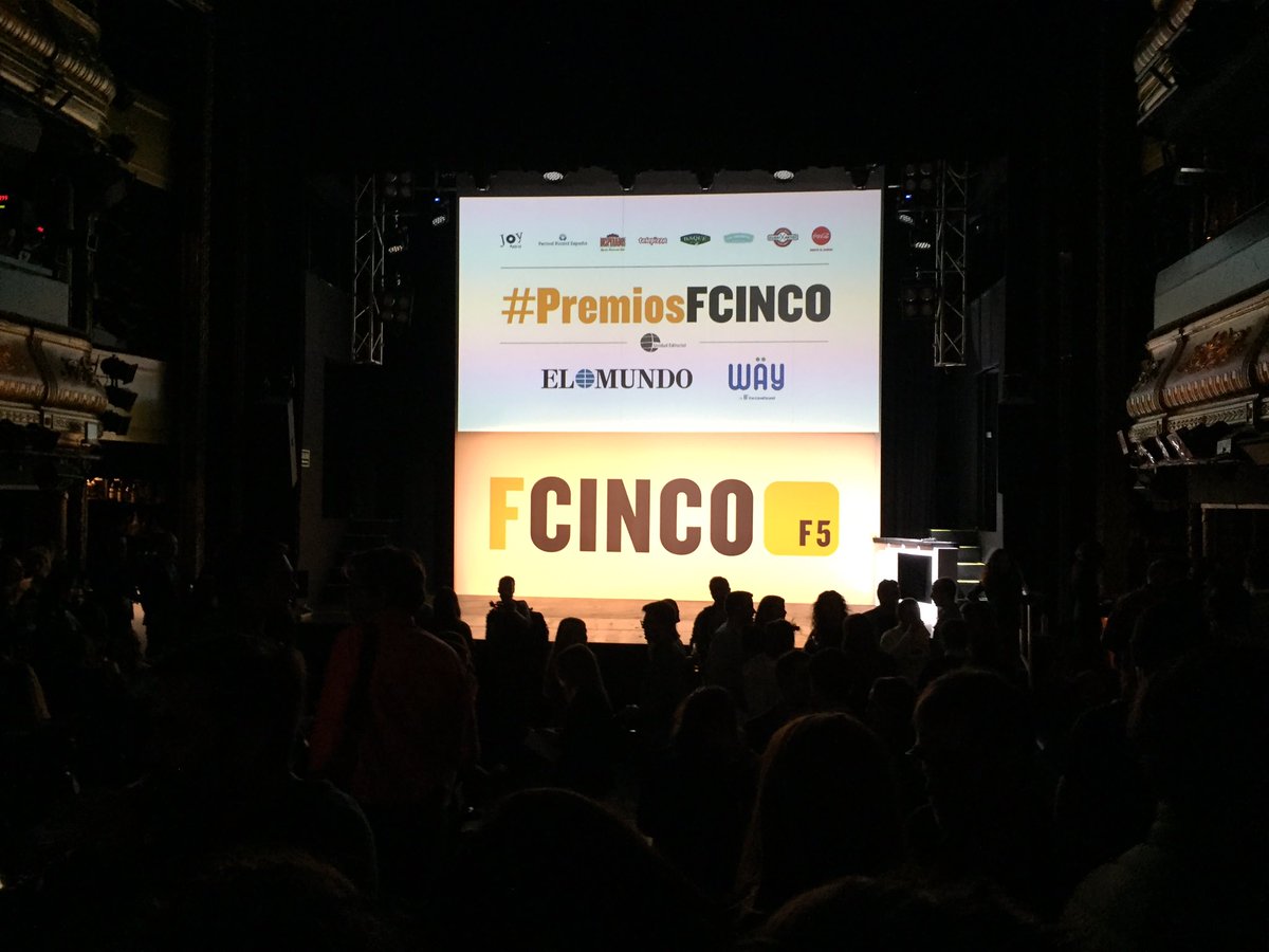 esjapo's tweet photo. Noche de #PremiosFCINCO de @Fcinco_EM https://t.co/8WbPK8orUG