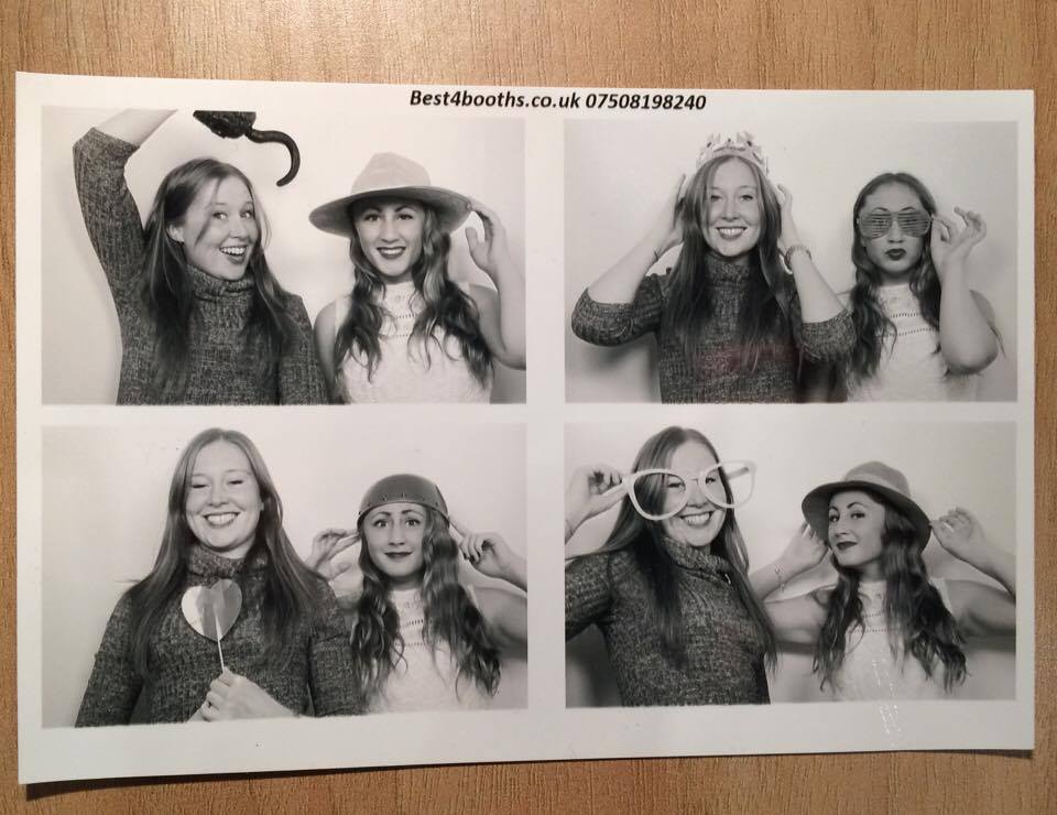 EmmaBeckwith12's tweet photo. So good to see @caleylouisexx and celebrate her sister's and mums 18th and 40th birthdays! #americangal #bestie #beaut #caleybabe https://t.co/fCS88pxjPh