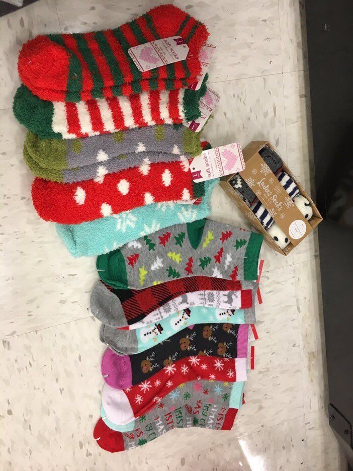 imFindDory's tweet photo. PSA: $1 CHRISTMAS SOCKS AT TARGET ARE A THING NOW https://t.co/xEnaUSkzPC