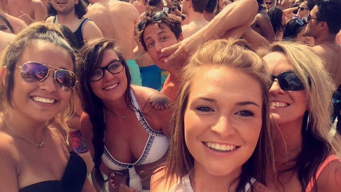 I'm ready for round 2?!🙌🏼 #vegas21 https://t.co/j2lf4wfita<a href="/tag/vegas21"class="tags">#vegas21</a>