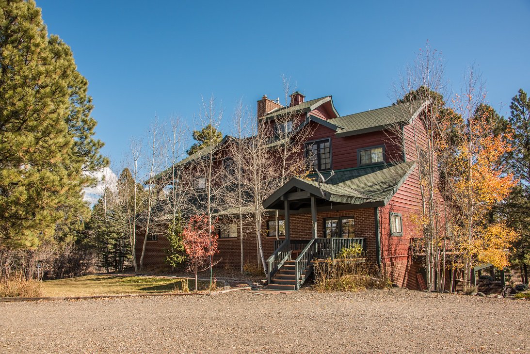farmandranchpub's tweet photo. #Colorado #WestWednesday
Amish Built Masterpiece - 3.60 Ac
Pagoda Springs CO
https://t.co/9Uk4vQEJLD
#farmandranch #amishbuilt #Recreational https://t.co/HZbkU9w1tb