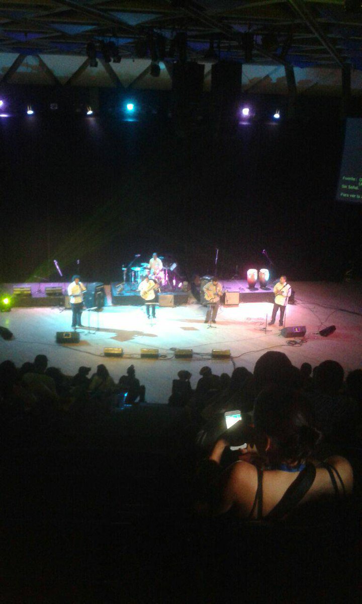 <a href="/CcsSincronica/">Caracas Sincrónica</a> en la sala José Félix Ribas #ConciertoPromocional #FIMVEN2016