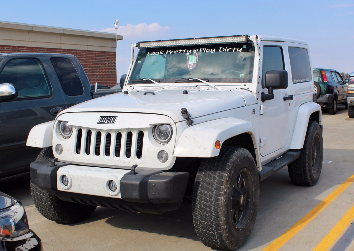 Look P R E T T Y 💕💁🏼 <a href="/THEJeepMafia/">The Jeep Mafia</a>