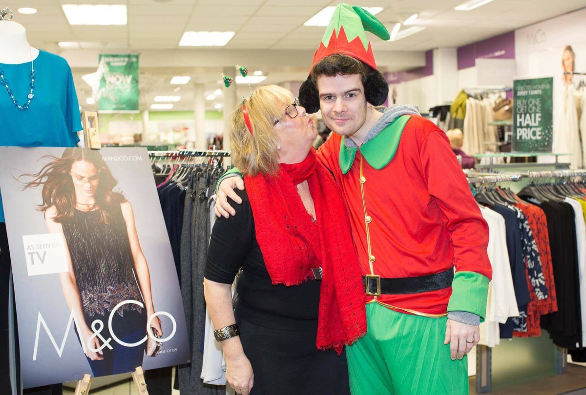 RBHSales's tweet photo. Love spending time @Rossleahall  was hoping to meet their latest recruit busy spreading #christmas #cheer in #helensburgh  #selfiewithelfie https://t.co/wCZZBtLTpO