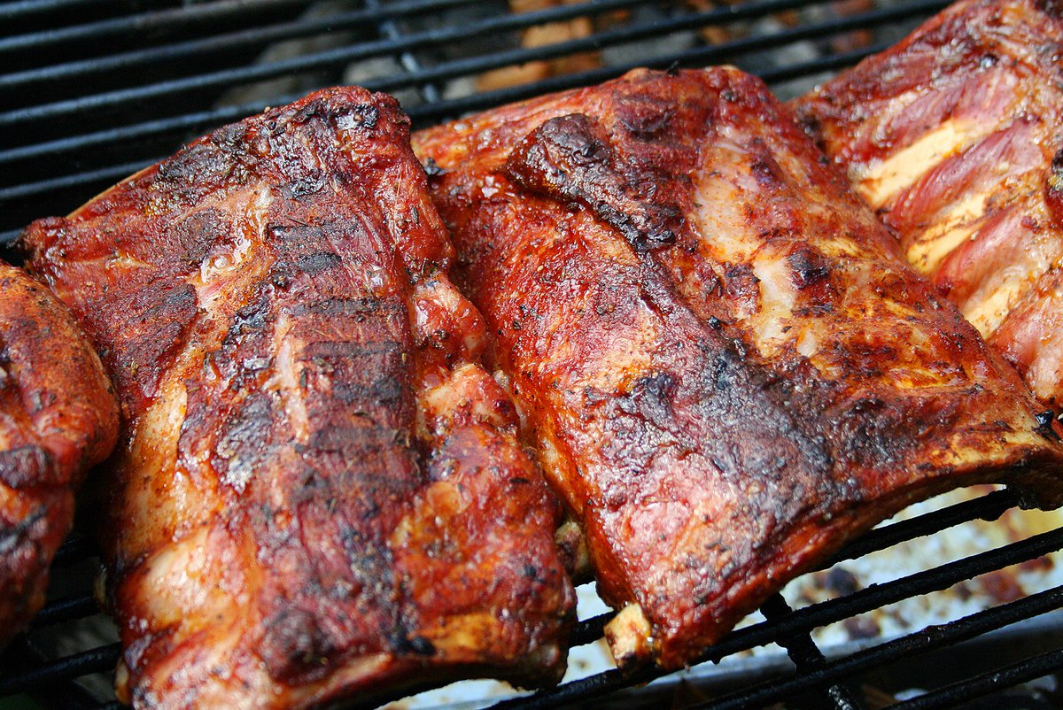 #BBQBrosRubs Kansas City style topped with #BBQ Bros #Sauces Smokey style. Doesn't get any better than this! $5 OFF any set this week only!