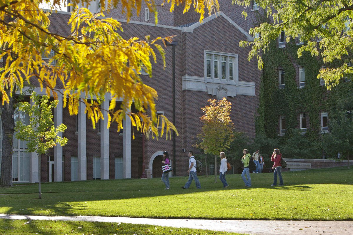 UofDenver's tweet photo. Woohoo! @danielsatDU ranks in the Top 100 best MBA programs according to @business! https://t.co/ZdoSiGxeDQ https://t.co/ECIUtpMNGt