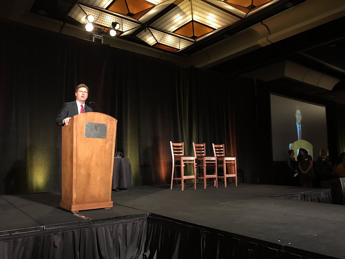 NicoleCritesTV's tweet photo. "There's a lot of fear about what will happen in our community.In our city-we don't give up on ANYONE!"- @MayorStanton @aweeworks #AWEE2016 https://t.co/HiP6enw1wY