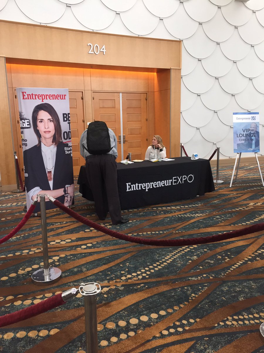 At <a href="/Entrepreneur/">Entrepreneur</a> 's #e360 event as a selected mentor! Thx for sponsoring @Staples !