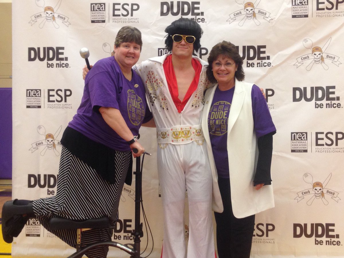 LocStarSilva's tweet photo. Debbie Chandler, President of NCESP and Doreen McGuire-Grigg, NEA ESP of the year join Elvis for a photo op. #AEW2016 #ESPoY #ESPDay https://t.co/5L4aBsrf7o