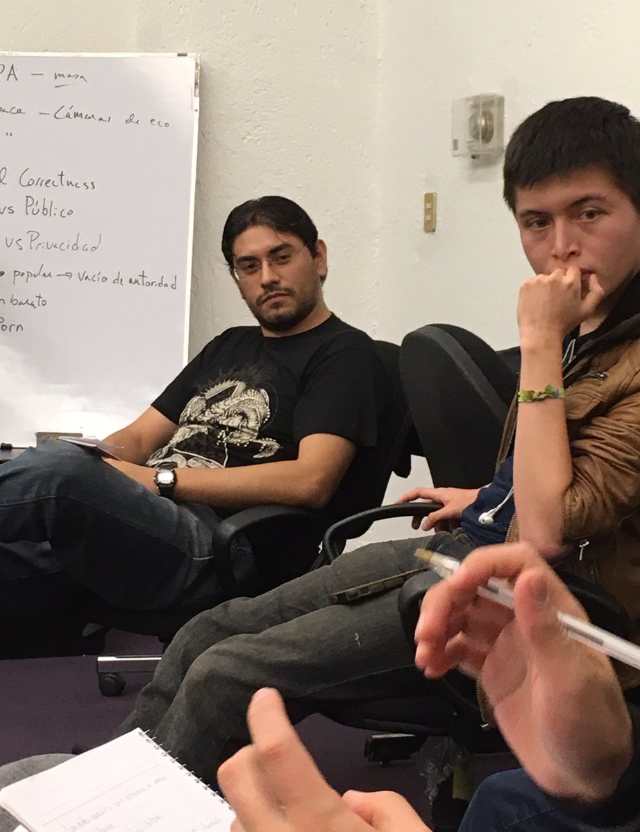 cmm_cenart's tweet photo. En la era de #IOT, ¿la privacidad es un privilegio? #PLEXIC Taller Internet de las Cosas. @cenartmx https://t.co/qI9ozT5v2m