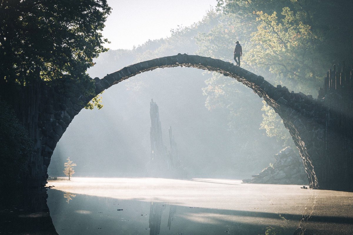 ArabicBest's tweet image. أكثروا من الاستغفار في بيوتكم ، وعلى موائدكم وفي طُرقكم ، وفي أسواقكم ، وأين ما كُنتم فإنكم لا تدرون متى تنزل المغفرة !
-الحسن البصري