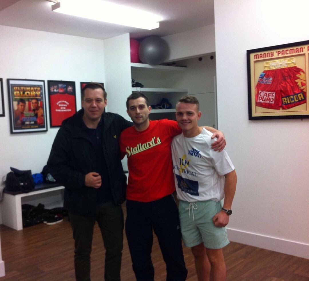 StallardsBoxing's tweet image. Great to have @JamesHelder_ and @IFLTV at the gym tonight. Big thank you to James and @craigwhyatt89 👍