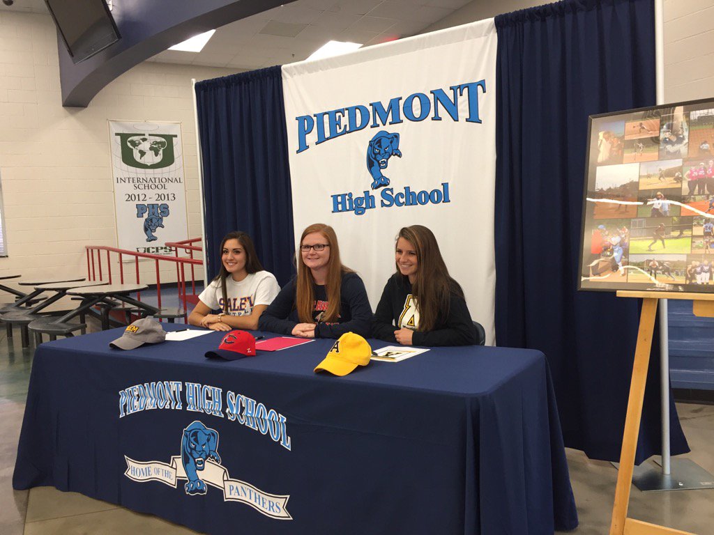 Coach_jphelix's tweet photo. Signing day for Piedmont HS Softball. @leighahelms_  Salem College @Double2344 Catawba College @kyrahphelix App State https://t.co/ZhVUPiDObQ