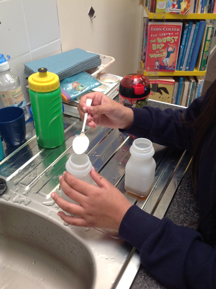 brynmillmrsj's tweet photo. Potions afternoon. Harry Potter Style 👍 https://t.co/ay2EggBOre
