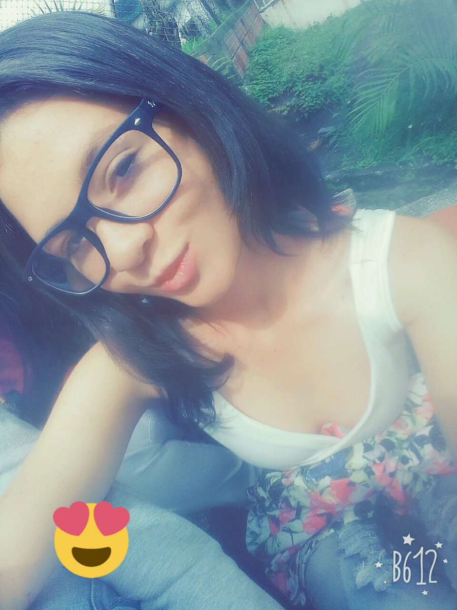 Alejand2340's tweet photo. Que nunca me falte tu amor 🎧🎶❤ https://t.co/sAmDS0zkPw