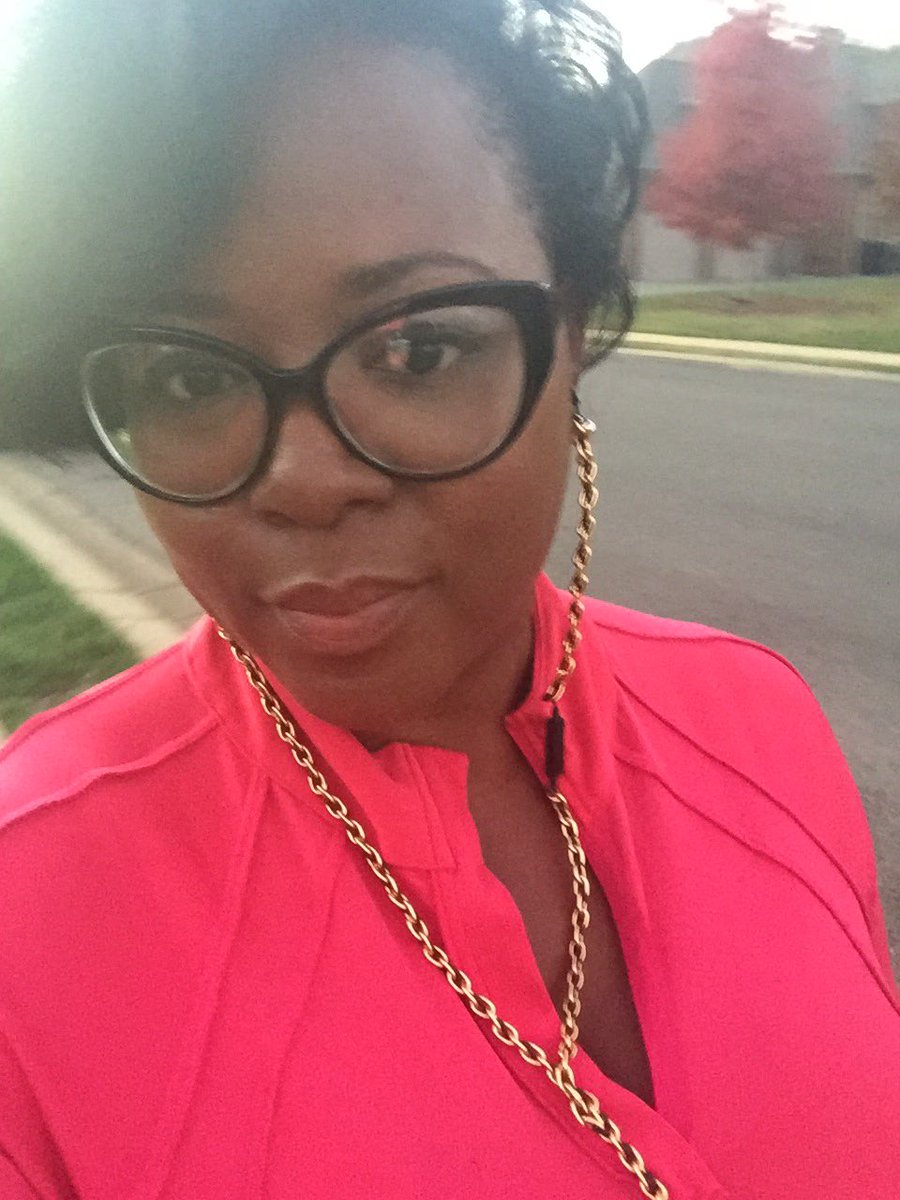 Passports_Grub's tweet image. Loving my loopit headphones by @Re_DesignStudio #stylish #cute #travelheadphones #tennesseeblogger