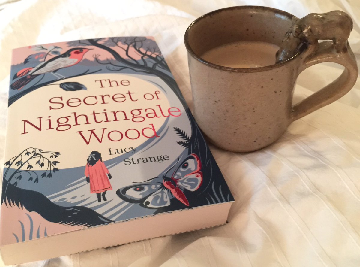 pennytmack's tweet photo. @EmiratesLitFest @theLucyStrange @Montegrappa1912 @DubaiEye1038FM #bedbook&amp;beverage #talkingofbooks on Sat. am young reviewers. Listen in. https://t.co/4sQmjg1th7