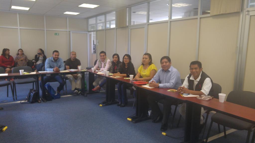 Abogado_Reyes's tweet photo. Un gusto participar cn mis amig@s dl @VerdeMpalOaxaca,en el "Seminario d Indicadores económicos,Sociales y políticos https://t.co/fUGFnBKa2H
