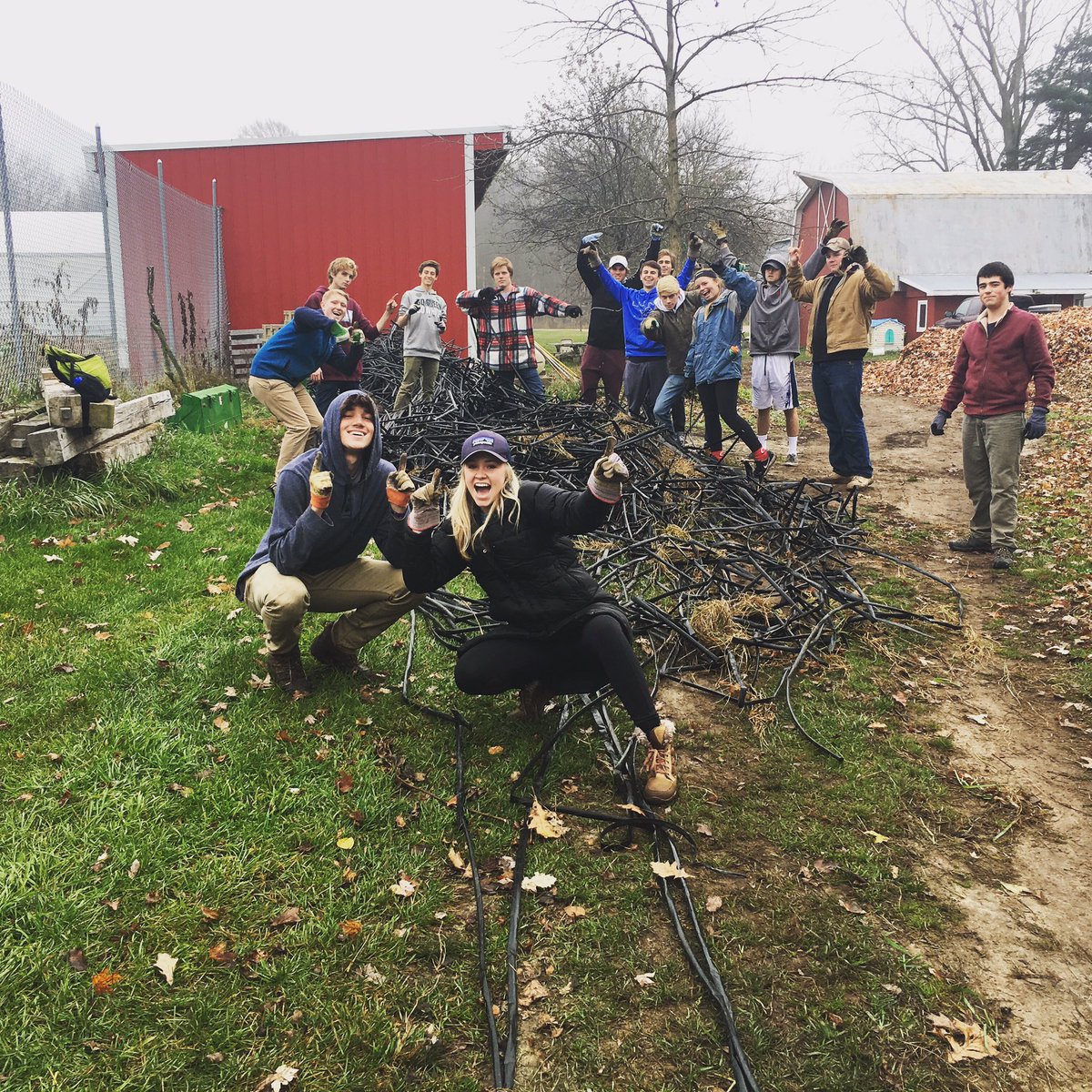 fx_fhc's tweet photo. FHC Day of Service. FX team working hard at the Blandford Nature Center. https://t.co/GjsfRb37co