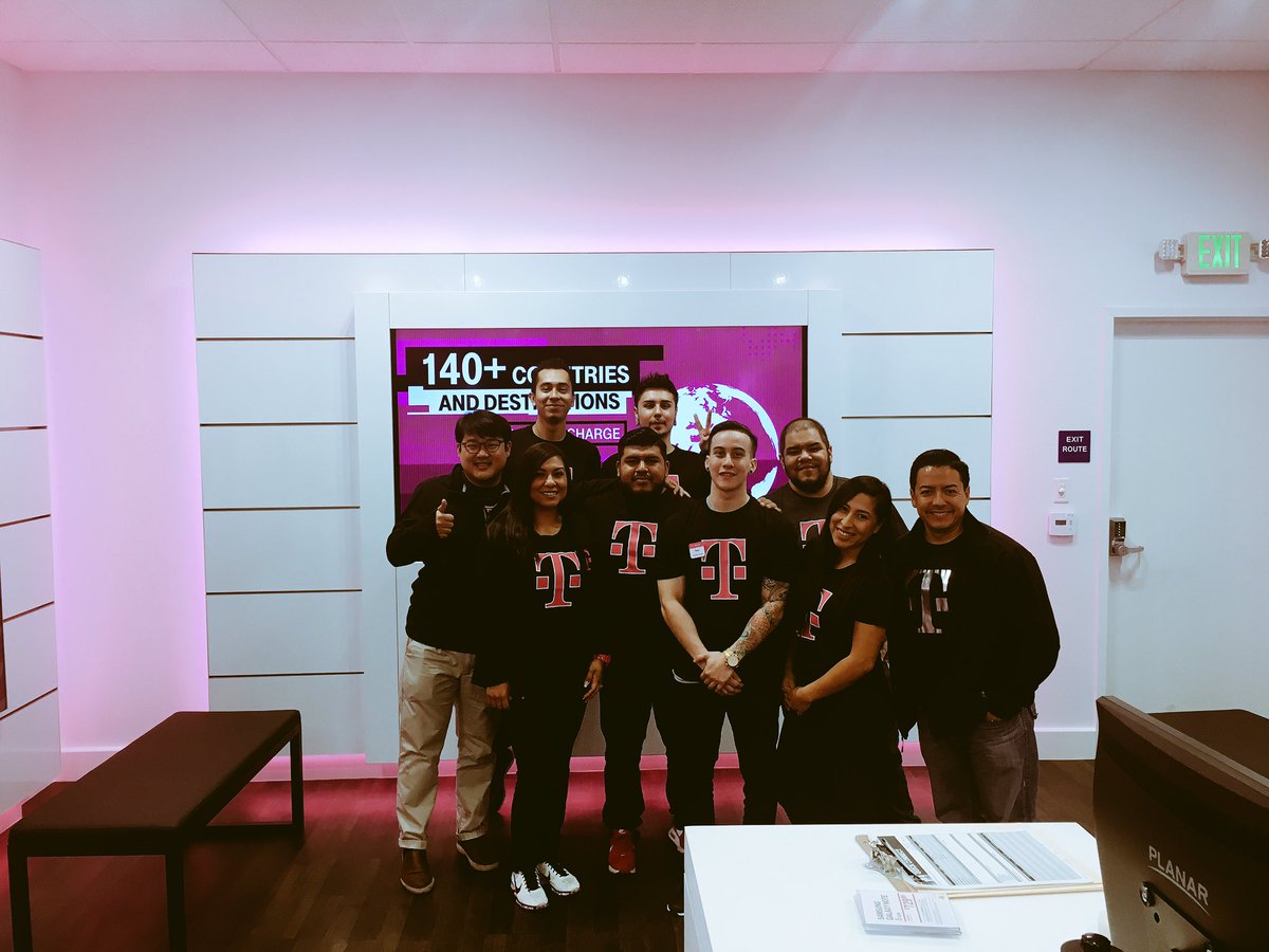 TheEcuadorable's tweet image. Congrats TM Wireless on store #60 Little Tokyo is ready to go. #WeWontStop #SWTPR @JonFreier @SamSindha @smccloskey30