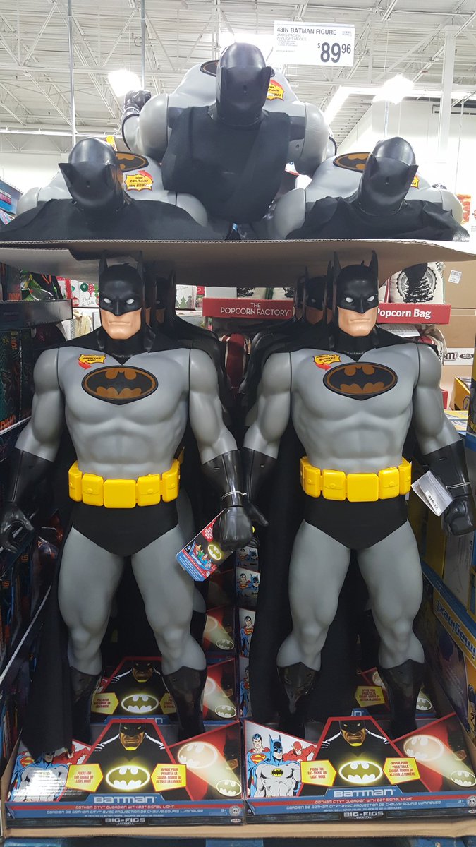 timothywells's tweet photo. #justwalkingaround 251 he's the present we deserve, but not the present we need right now. #batman https://t.co/QONiNAiKpG