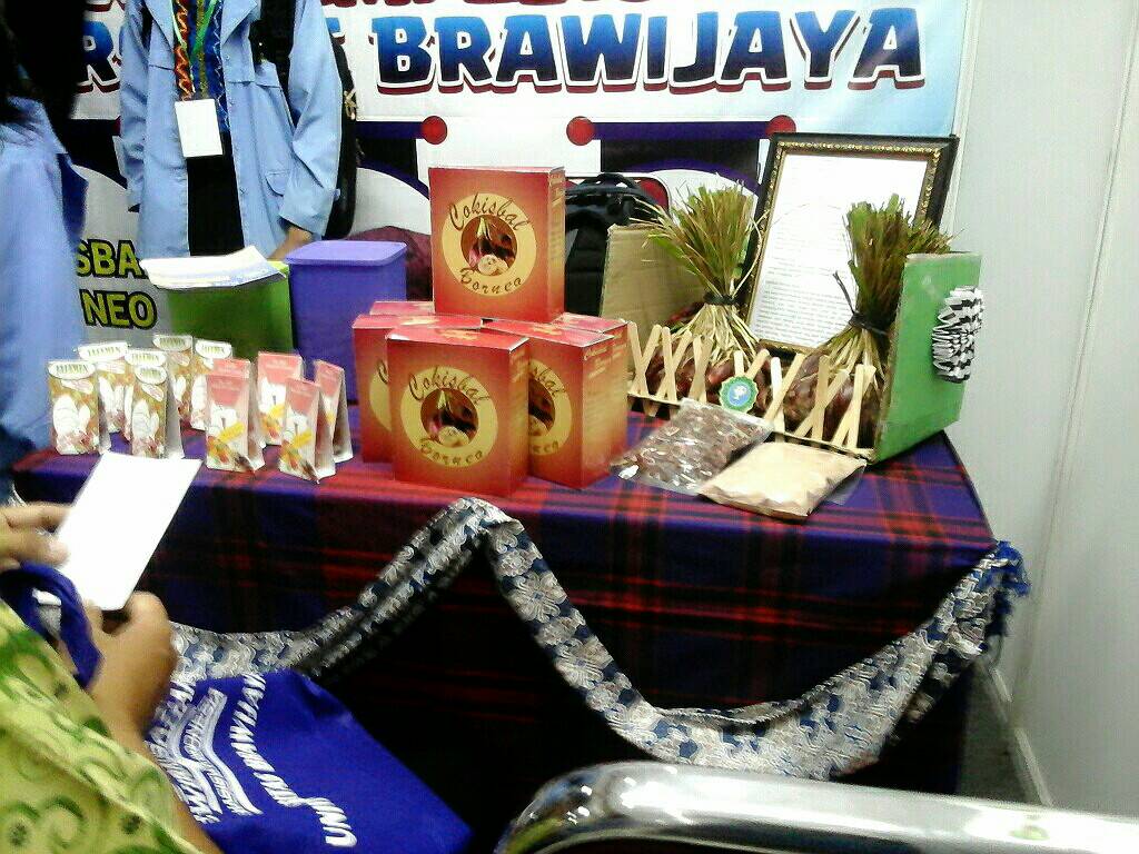rhmthdytlh's tweet photo. Jangan sampe kehabisan buruan beli cokisbal & jajamen cemilan sehat bermanfaat hanya di #PKM2016 #brawijaya #AKFARSAM #ekspoKMI2016 https://t.co/9DfJlP2r3S