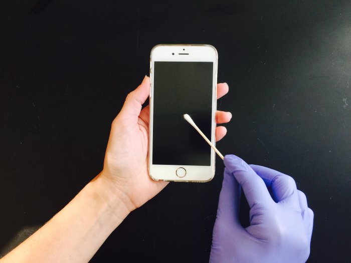 Ever feel like your whole life is on your phone? It may be true, chemically speaking. ow.ly/2Roq306fhqV
