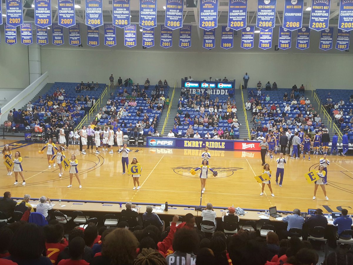 MsB_Goodwin's tweet photo. Let's go Eagles! #ERAU https://t.co/1ojmYjdznm