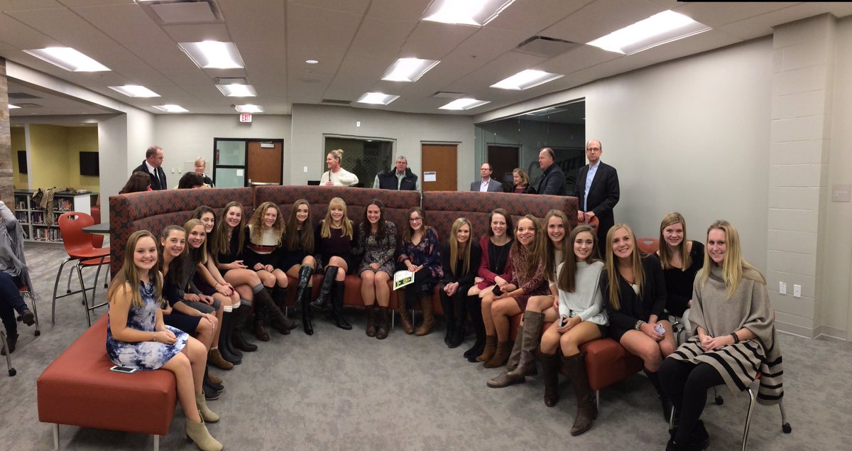 ekoorB_Anderson's tweet photo. Tennis squad ❤️🎾 https://t.co/dq2e4KAH55