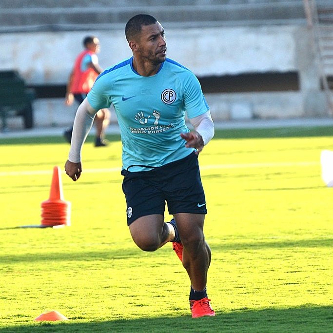 Leo caceres ovelar (@j28leo) on Twitter photo 💙❤ 💙❤