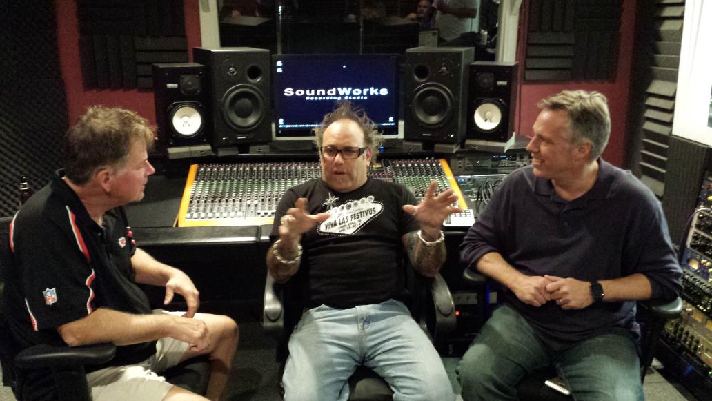 Electric in the studio tonight - awesome having <a href="/STRETCHartist/">STRETCH</a> in.