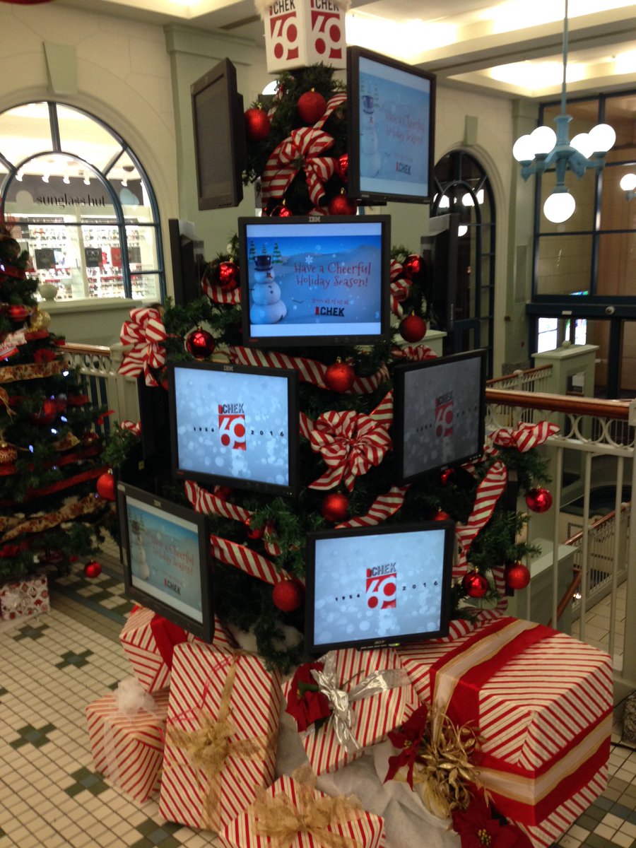 Here's our 60th anniversary <a href="/CHEK_News/">CHEK News</a> TV tree @FOTYYJ Be sure to come see it and vote <a href="/baycentrevic/">The Bay Centre</a> #CHEK60