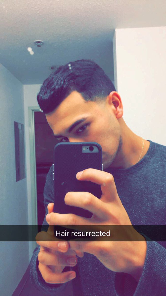 edgaranados's tweet photo. Barbers make miracles happen #megamind #megafresh https://t.co/3K0a9MCTrH