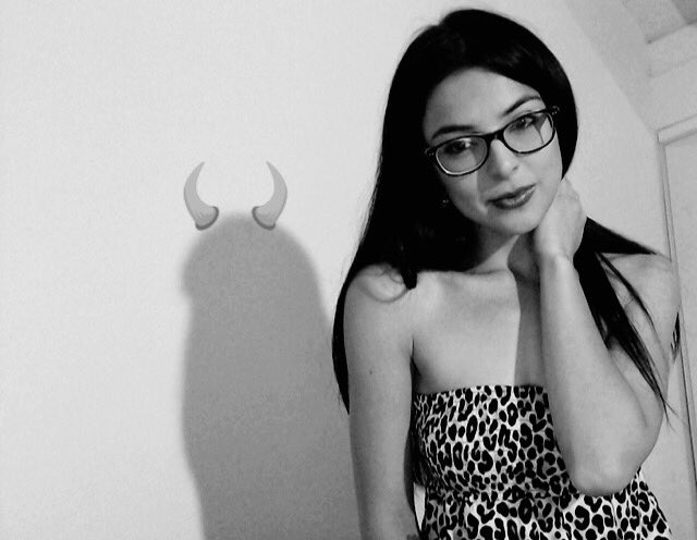 TW Pornstars - Phoebe Queen. The most liked pictures and videos from Twitter for all time. Page 2