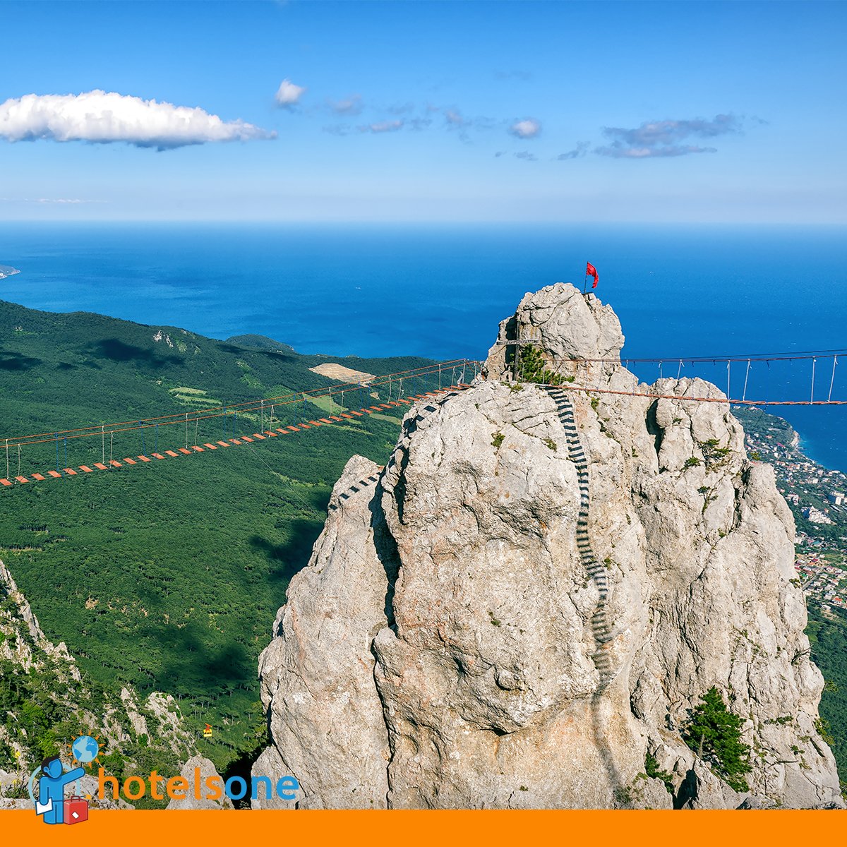 HotelsOne's tweet photo. Who dares to walk across the bridge of the Ai-Petri mountain? https://t.co/WzAWsCNwaY