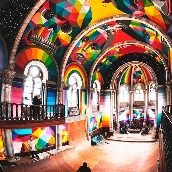 Com2Geek's tweet image. One Day / One Street Artist #10 
2/3

Okuda @OKUDART 
La iglesia Skate

#StreetArt #Graphic #art #design