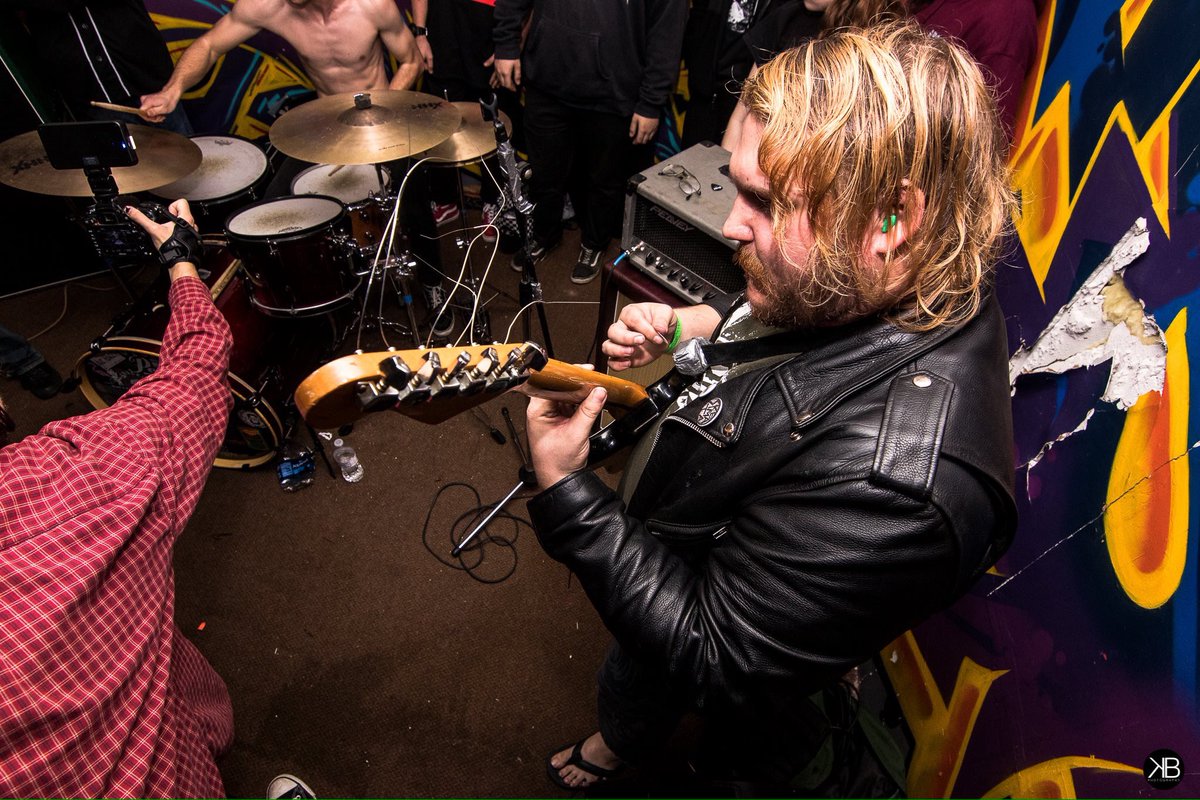 JïG is a gang. Get with it. Just got back from a run. Every night was so great. Thanks from the bottom of our hearts for all the support.