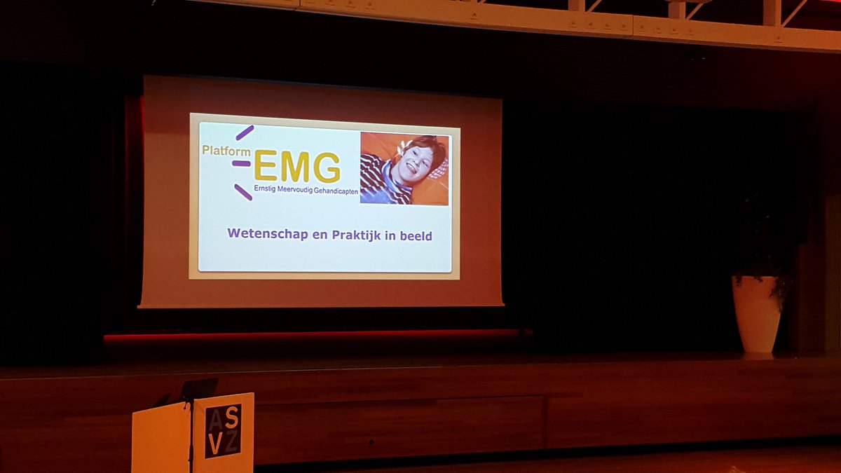 LFSTLsalland's tweet photo. Goedemorgen vanuit Sliedrecht @platformemg op naar een inspirerende dag met @SyfraRuiter en @Judith_overhein https://t.co/3HDcJeJjBh