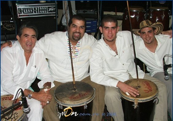 SuenalaGaita's tweet photo. QUE VIVA POR SIEMPRE... EL FURRO DE ORO DE LA GAITA ZULIANA... HECTOR SILVA... @barriobrero @leonmagnom @CepedaElColosal https://t.co/RlyAbn6j3J