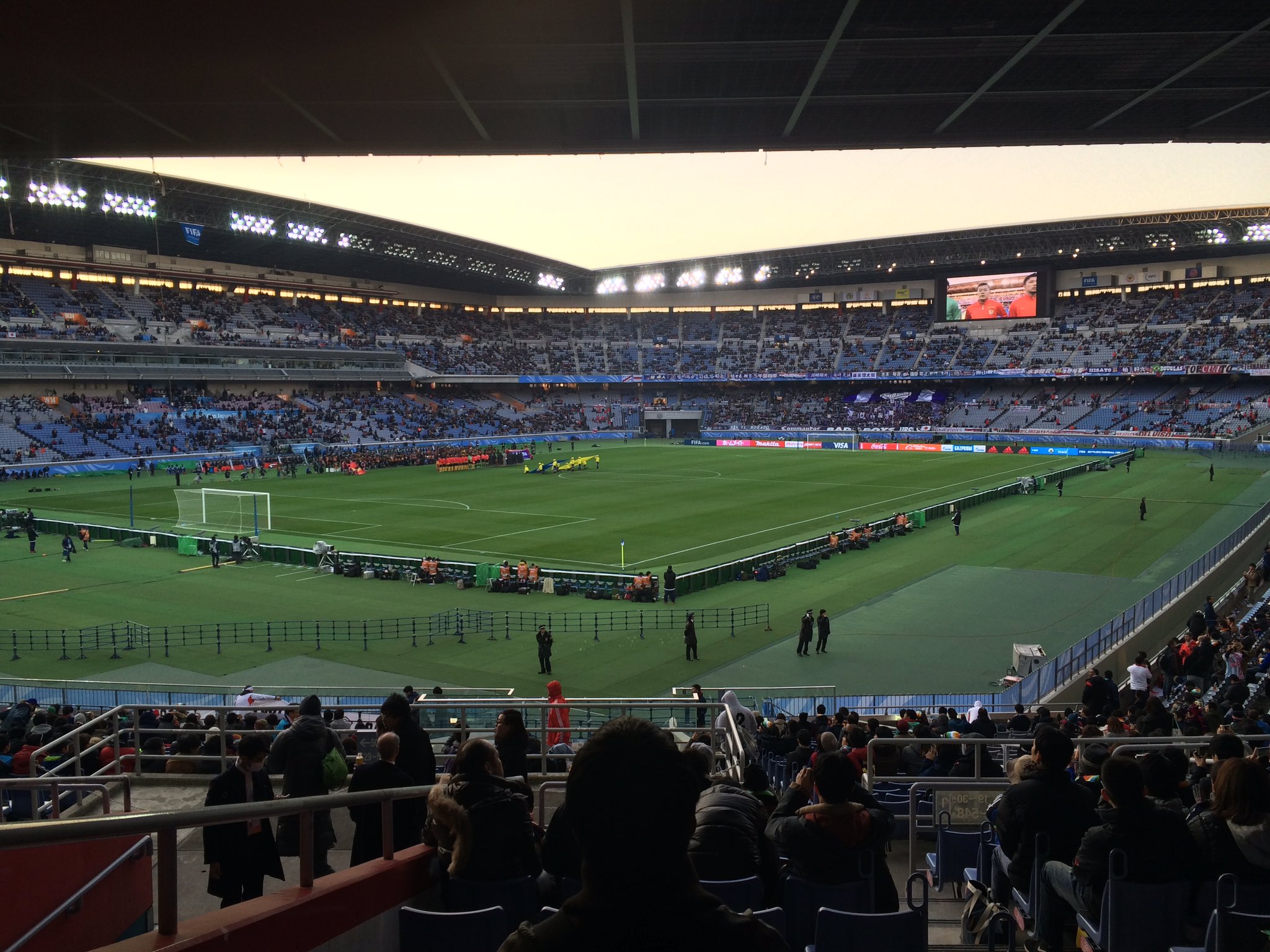 Mikiya クラブワールドカップ サンフレッチェ広島vs広州広大 Fcバルセロナvsリバープレート In日産スタジアム T Co Lrvustdrff Twitter