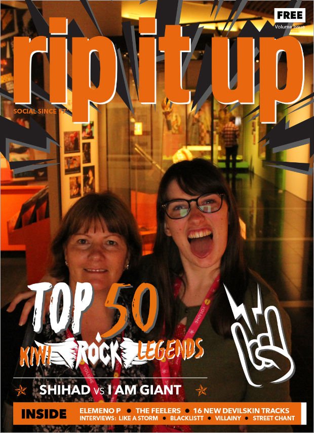 ambermareemusic's tweet photo. Pretending I'm a NZ rock star. I was truly blown away by the #AMVolume exhibition, expect a blog post soon! #musiced #musictech #SparkAAP https://t.co/bQx2B86Ank