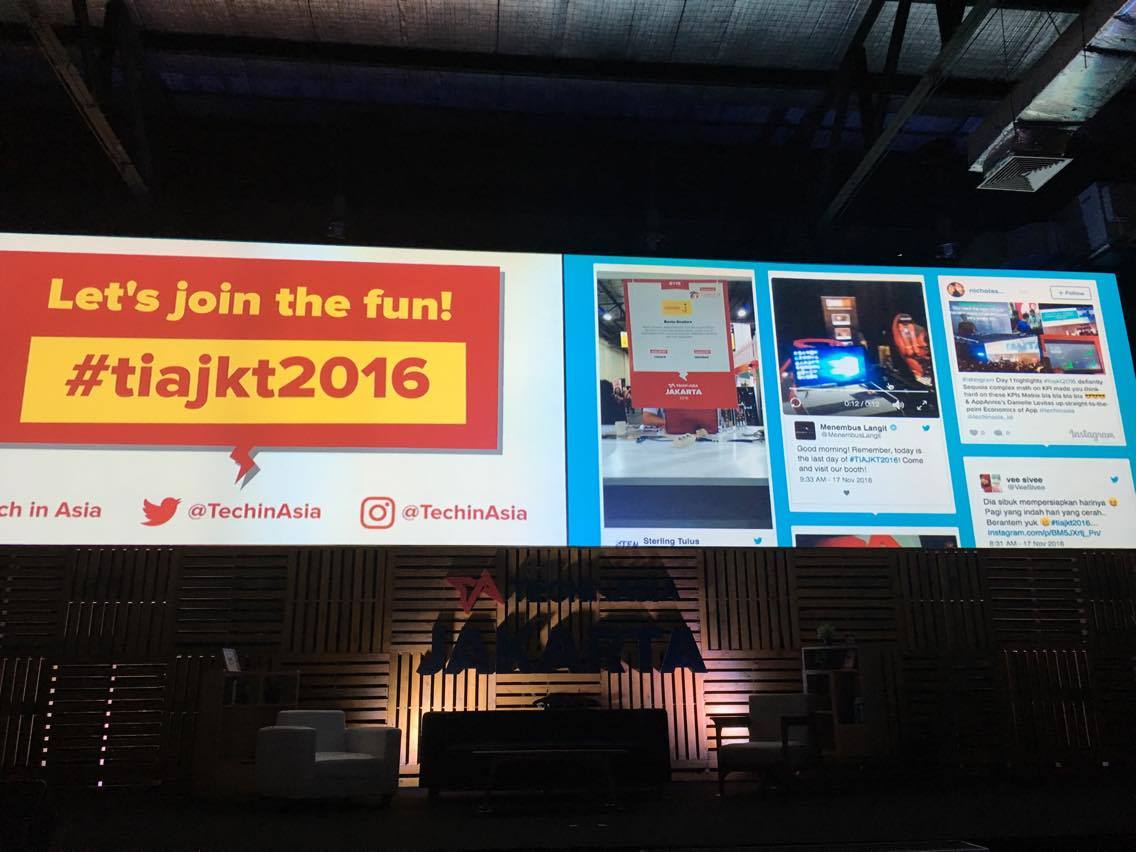 LamplightInfo's tweet photo. Hello @techinasia Jakarta! Check out our awesome social media wall for all event's online buzz at: https://t.co/ssLU0k2mVL ! #tiajkt2016 https://t.co/EQPrxjpzZp