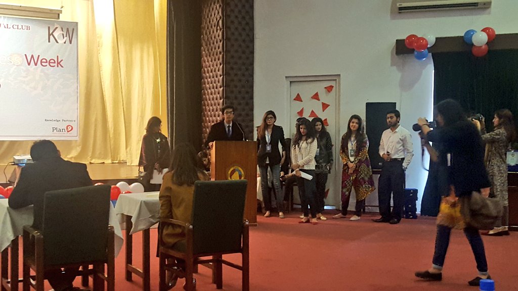 PITBIncubation's tweet photo. Team #LSE take the stage at the #ThinkBlink competition at #KBW2016. The participants are getting 2 mins to present their #BusinessPlan https://t.co/9tb92ewGrQ