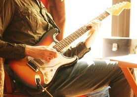 FretFriend's tweet photo. TV Practicing for Rhythm and Speed #guitar https://t.co/gMmhcI0pRg