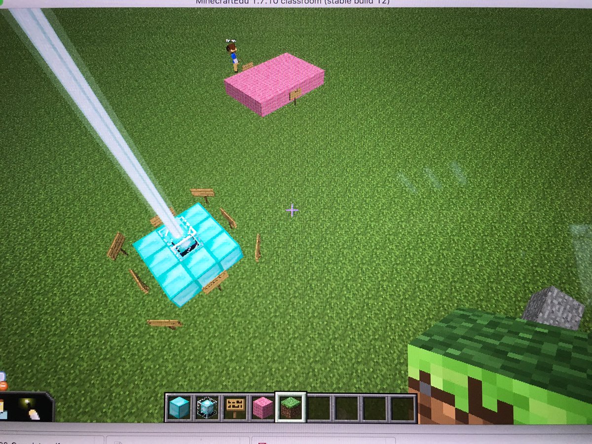 jdungan's tweet photo. Kids r using #minecraftedu 2 demonstrate their knowledge of area and perimeter #rethinkingmath #21clhk #showmeuknow #gamification #saschina https://t.co/cPYEkeiFUR
