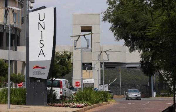 eNCA's tweet image. [ICYMI] #Unisa announces fee increases for 2017 #Fees2017 ebx.sh/2fZrPIH